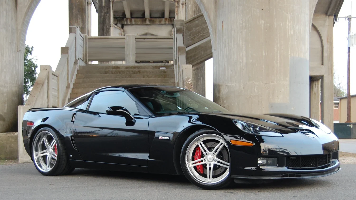 Click to Enlarge-Esc to Close Corvette Generations/C6/C6 2007 Black Corvette.webp